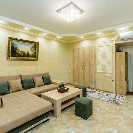 Апартаменти Stella Artois- Тбілісі Екстер'єр фото